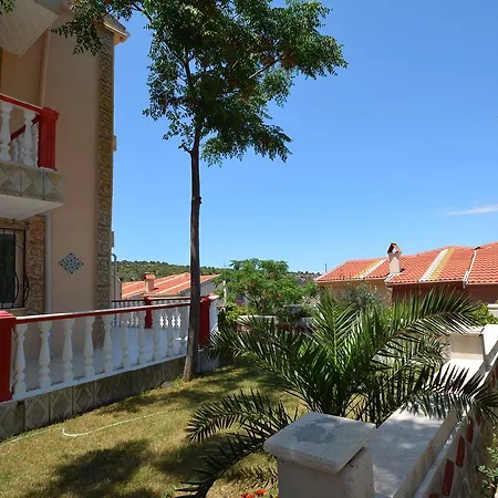 Villa Samyeli Villas